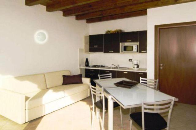 Residence Mirena - Rebomaholidays ติญญาเล ภายนอก รูปภาพ