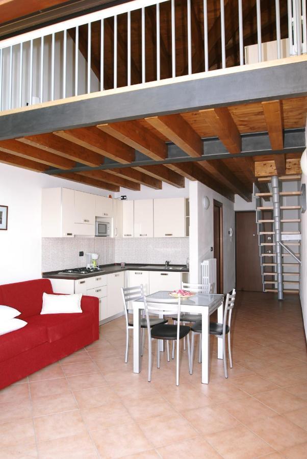 Residence Mirena - Rebomaholidays ติญญาเล ภายนอก รูปภาพ